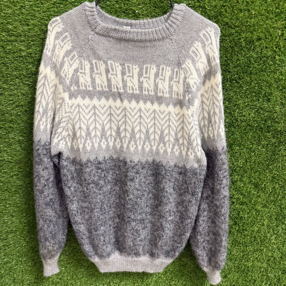 Vintage Nordic Pattern Sweater Gray White Crew Neck‎ Winter Pullover